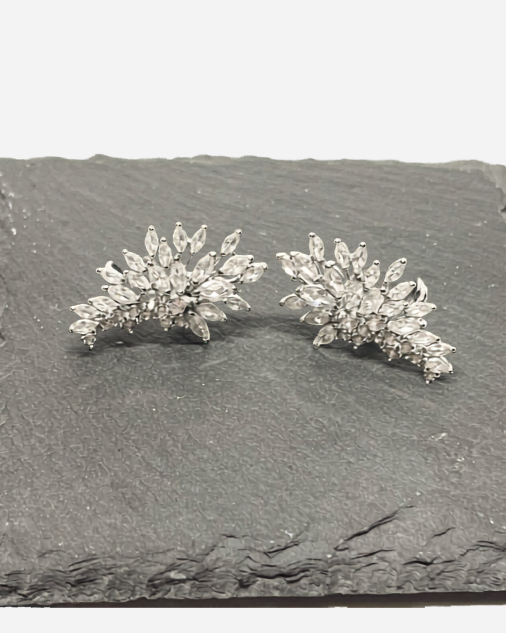 Fioritura di luce - NobleHeritageCharms